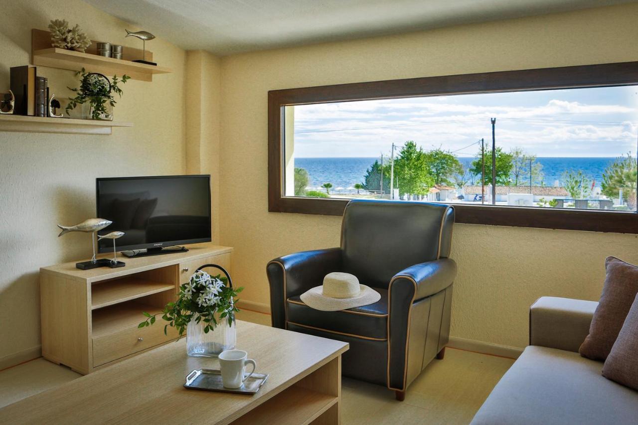 Stigmes Villas & Suites Nea Skioni Dış mekan fotoğraf