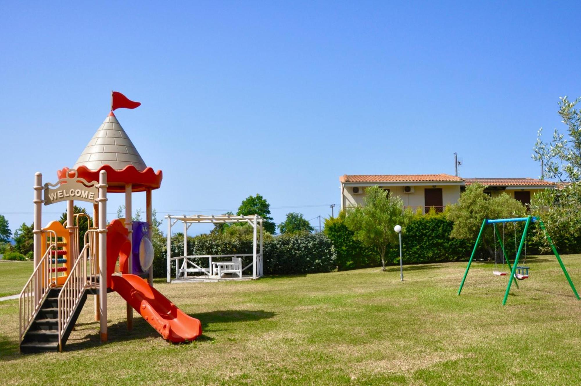 Stigmes Villas & Suites Nea Skioni Dış mekan fotoğraf