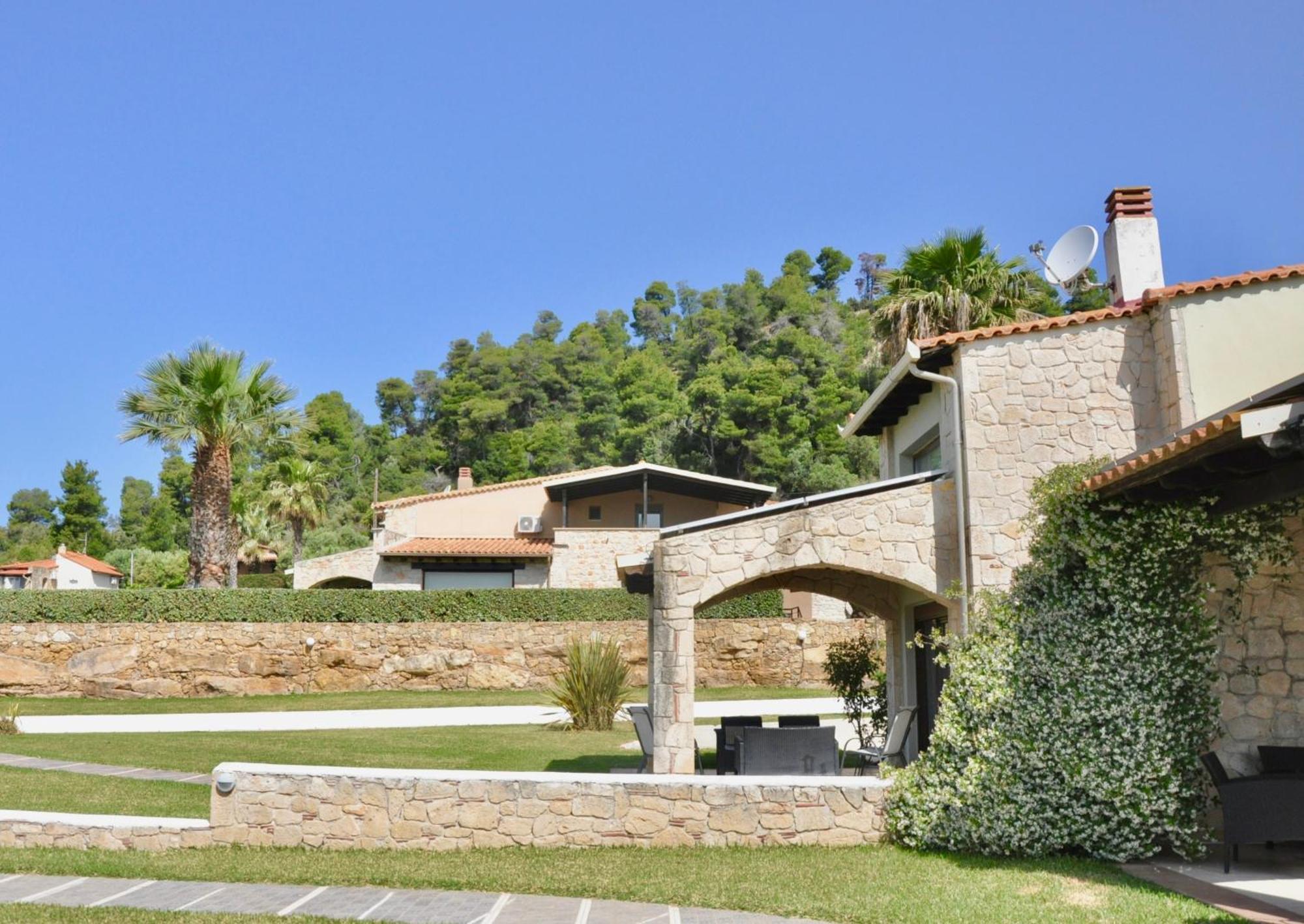 Stigmes Villas & Suites Nea Skioni Dış mekan fotoğraf