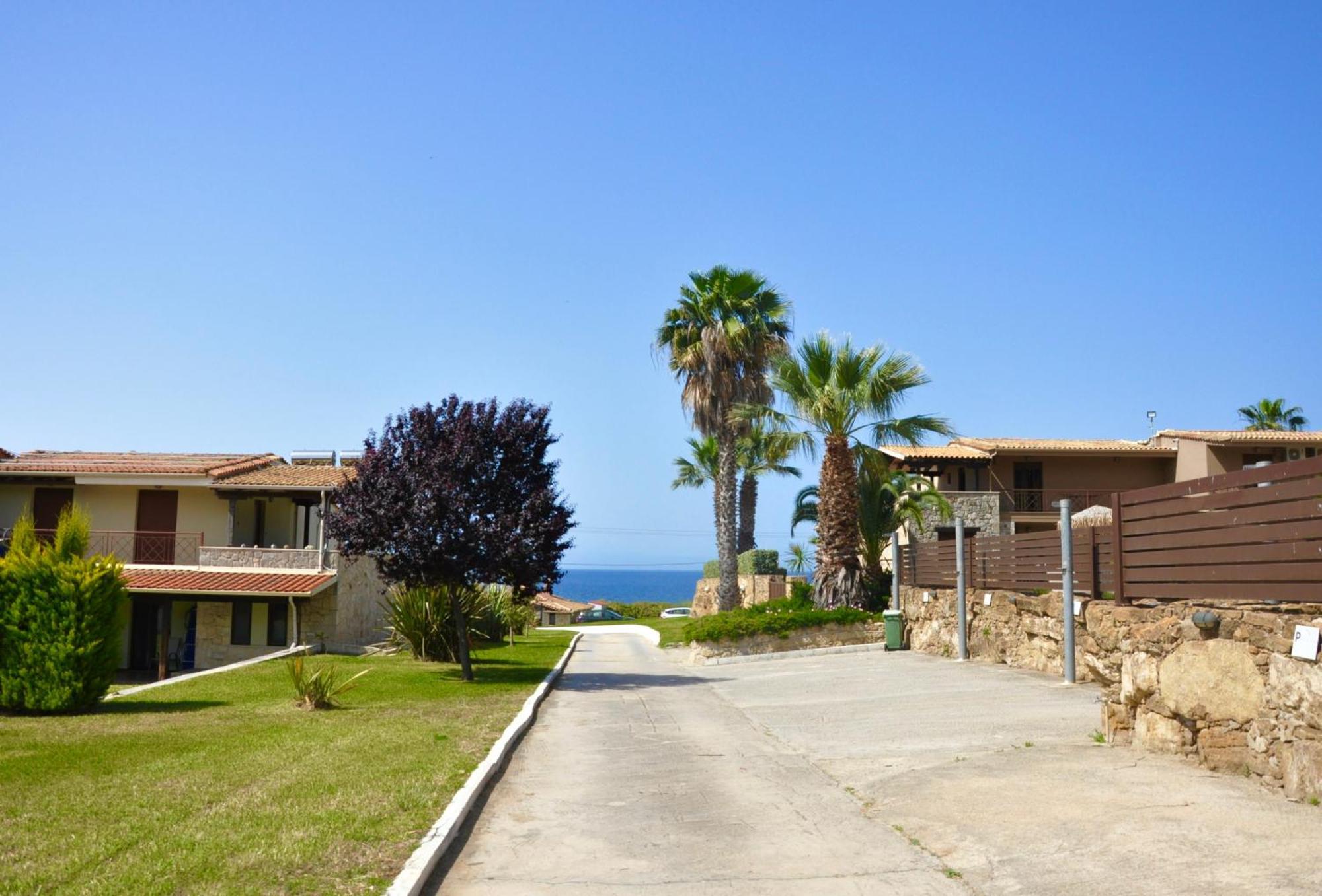 Stigmes Villas & Suites Nea Skioni Dış mekan fotoğraf