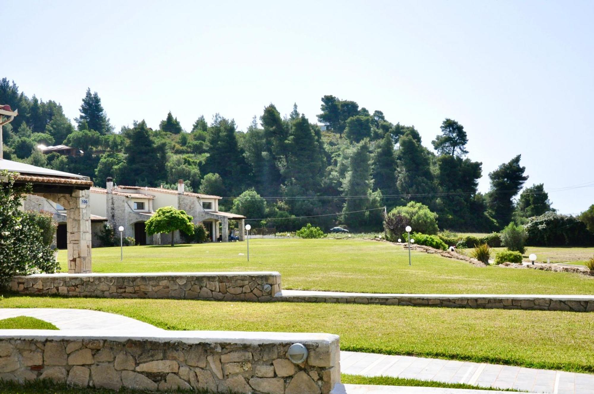 Stigmes Villas & Suites Nea Skioni Dış mekan fotoğraf