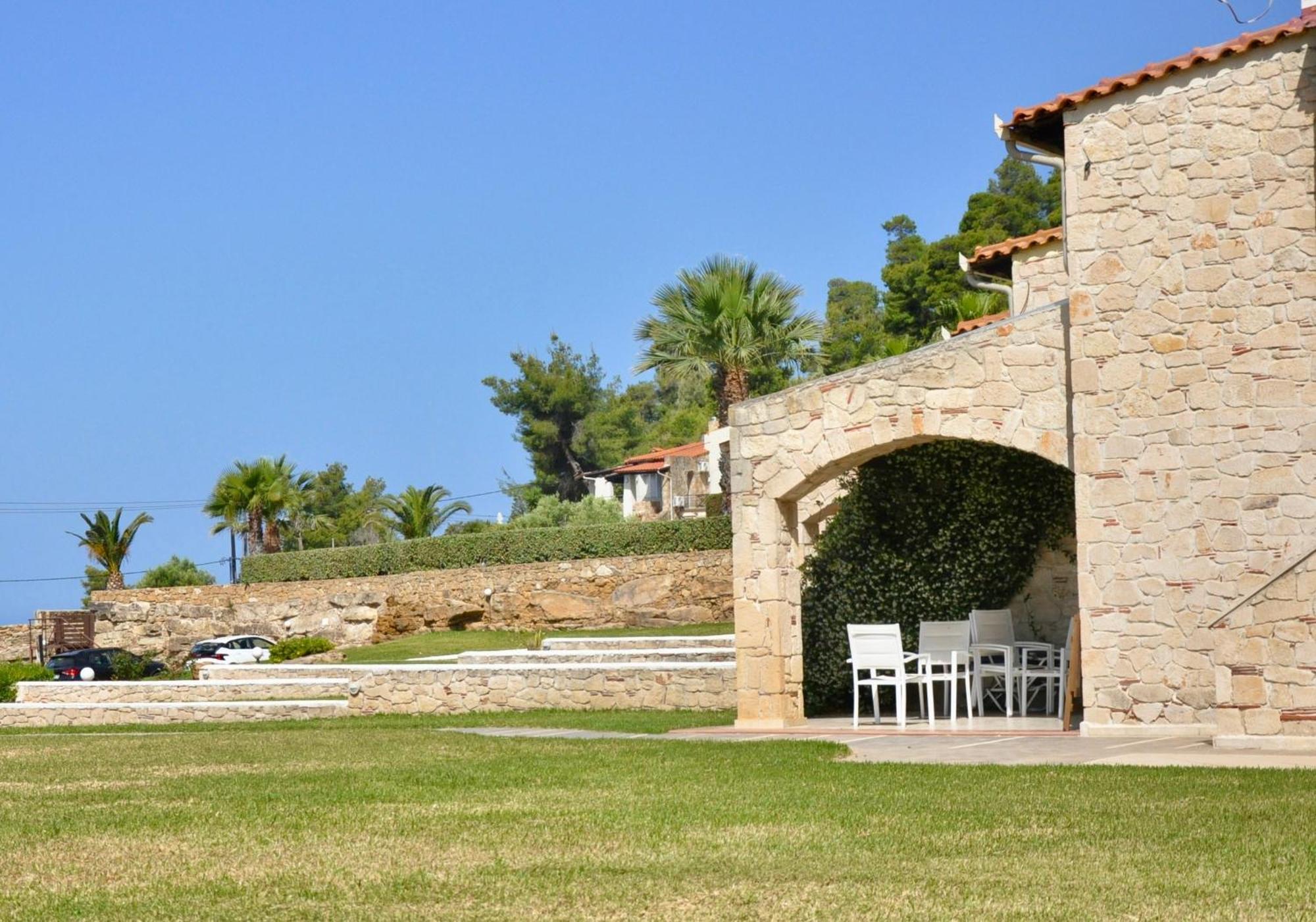Stigmes Villas & Suites Nea Skioni Dış mekan fotoğraf