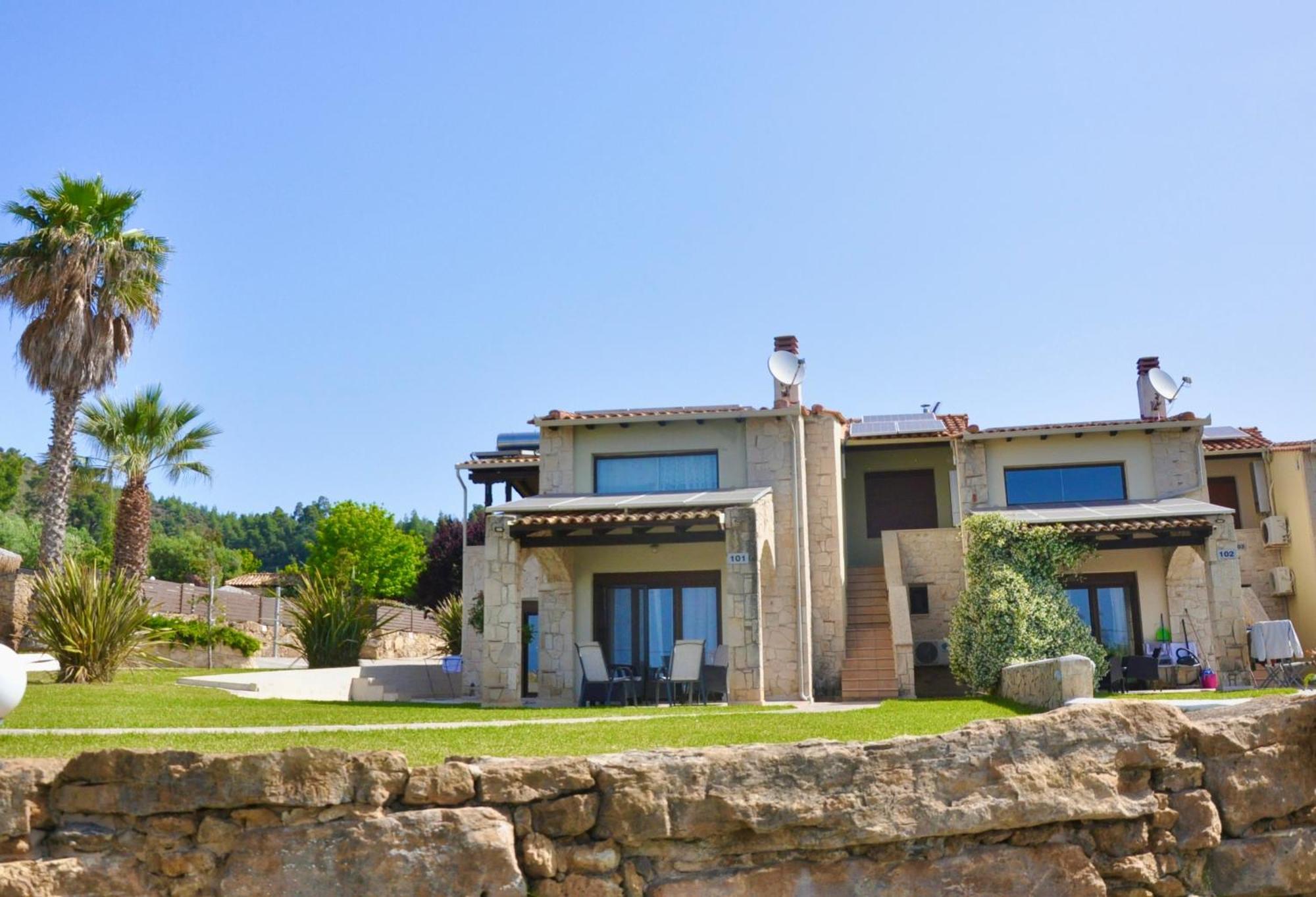 Stigmes Villas & Suites Nea Skioni Dış mekan fotoğraf