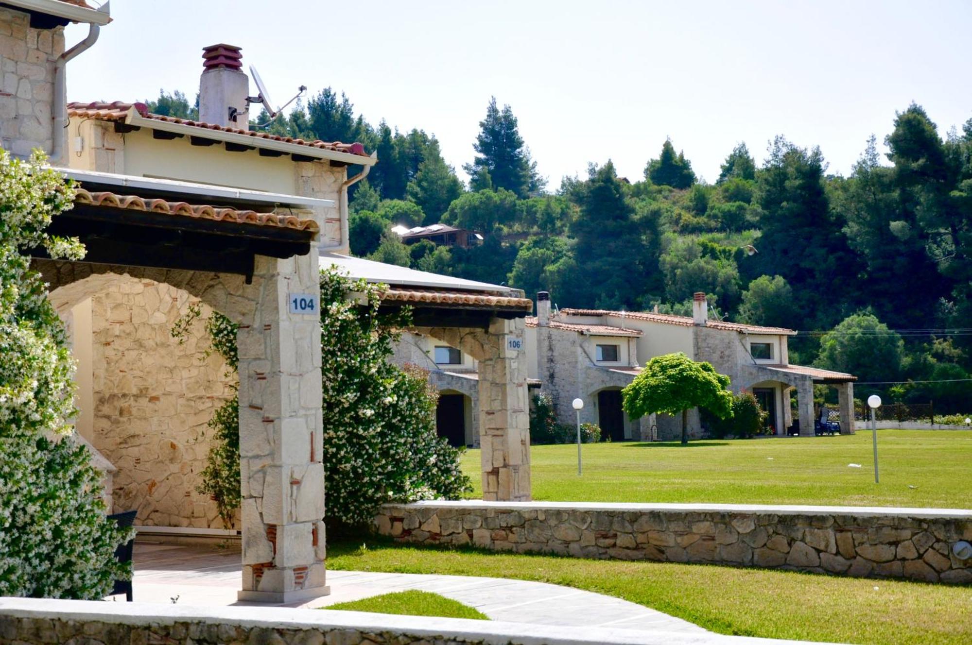 Stigmes Villas & Suites Nea Skioni Dış mekan fotoğraf